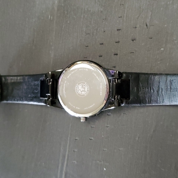 Citizen Women's GA1055-06E 'Axiom' Black Leather Watch - Picture 6 of 7